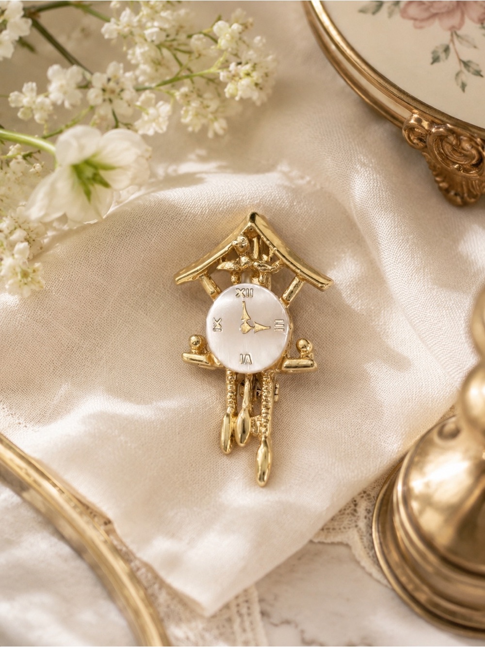 Vintage Roman Cuckoo Clock Brooch – Gold Tone, Mother-of-Pearl Dial